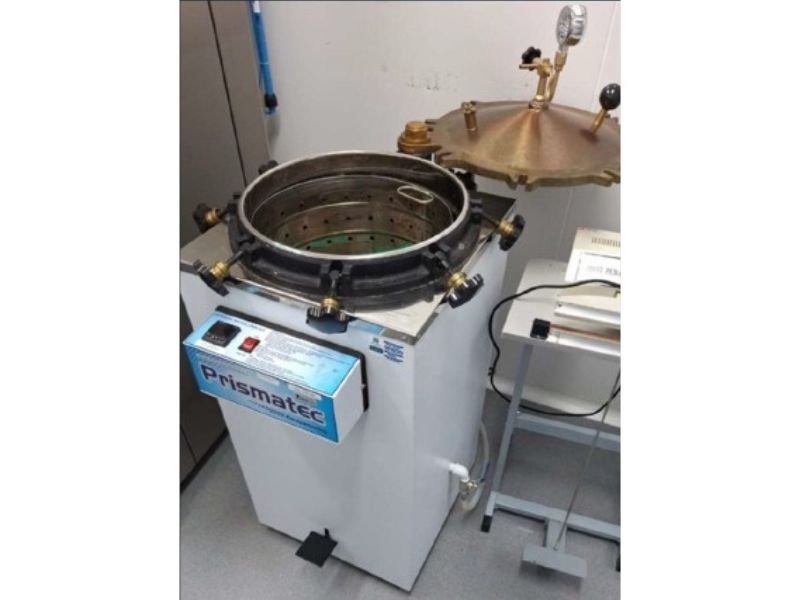 AUTO CLAVE VERTICAL DIGITAL 75 LITROS LINHA CS
